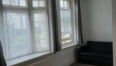 Lovely 1-bedroom flat within minutes from the beach! - Foto 4