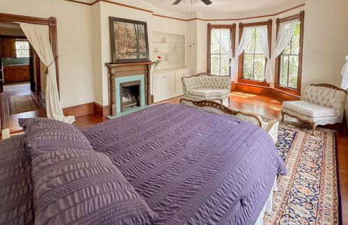 Cozy Victorian Apartment Downtown Sleeps 5 - Foto 7