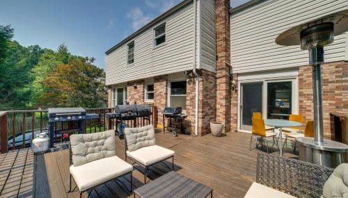 15 Mi to Pittsburgh WFH-Friendly Home with Deck - Foto 2
