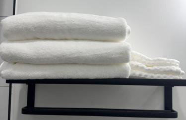 Elegant Retreat Near EWR n NYC - Photo 17