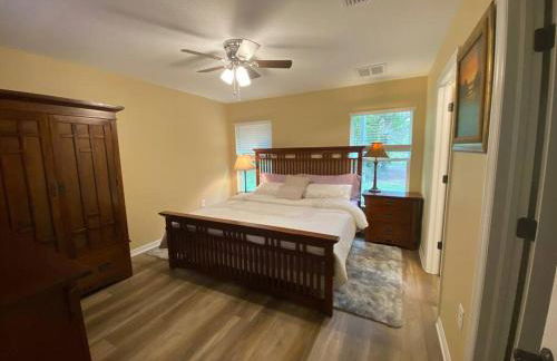 Sundance' Acres Peaceful and Private New House with Hot Tub and Fire Pit - Photo 32