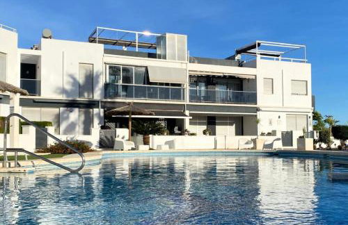 Modern flat with swimming pool terrace and equipped solarium - Foto 1