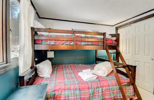 Pet-Friendly Home with Deck 4 Mi to Jay Peak Resort - Foto 10