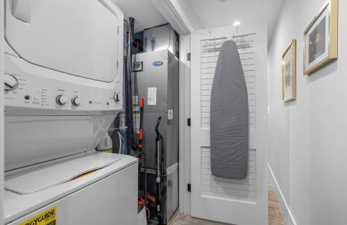 Central 2-BR City Sanctuary - Commuter-Friendly - Foto 8