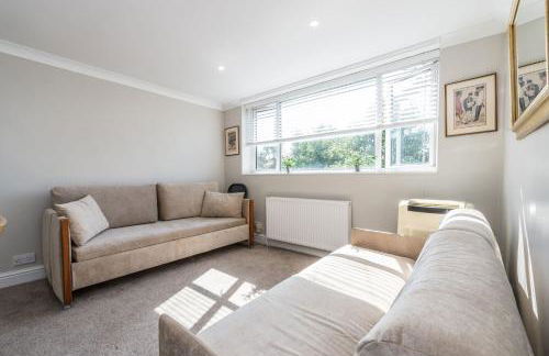 Stylish apartment 12 minutes by tube from Oxford Street free WIFI and Ac - Foto 9