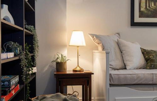 Luxury Spacious 3-Bed City Oasis Just 10 Mins from Centre with Free Parking - Foto 11