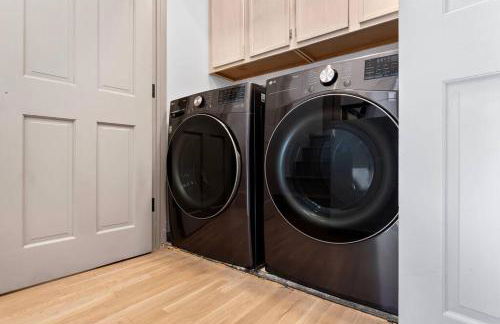 The KingDome - A Unique, Royal Experience with Hot Tub, Rooftop and Views - Foto 19