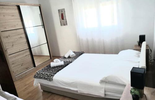 Apartments"Nika" with private pool - Foto 18