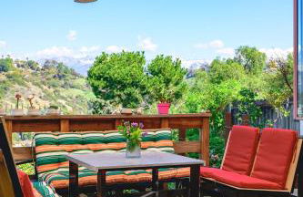 Scenic Retreat with Deck & Stunning Views in LA - Foto 102