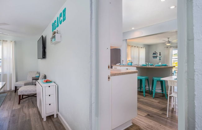 Modern Grove Beautiful 3 Bedroom Home - Foto 15