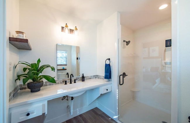 The Kingfisher Cabin 15min to Magnolia Baylor - Foto 10