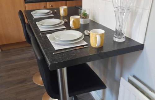 Cosy Jesmond 3 bed apartment - fantastic location - Photo 6