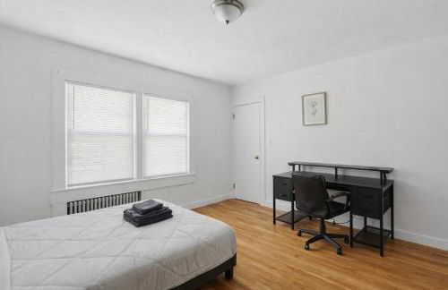 Cozy&Spacious 6Br home in Newton - Foto 15