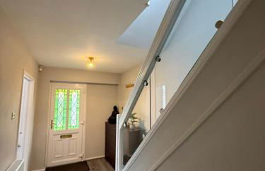 Charming 3 BR - NEC HS2- Long Stays Wifi Parking Airport - Foto 54