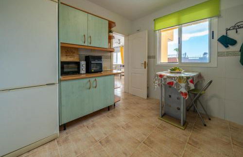 3BR Chalet Valley Moon-Seaviews, Terrace & Parking - Foto 15