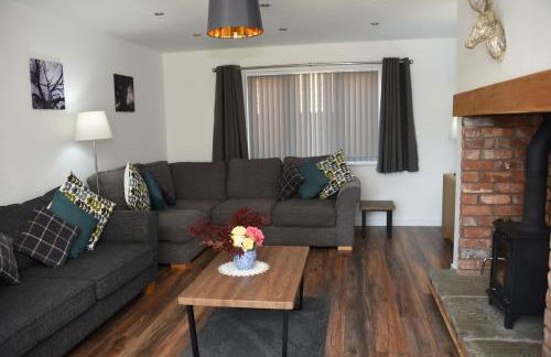 Maen Llwyd - Photo 2