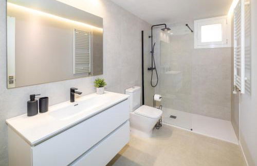 Zarautz Beach with parking by Aston Rentals - Foto 13