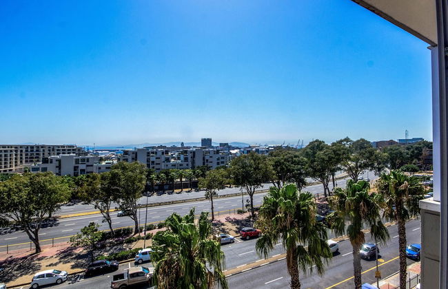 Green Point 2 Bedroom Apartment With Enclosed Balcony and Stunning Views - Foto 15