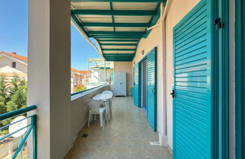 Emerald Seaside Apartment In Pefkohori - Photo 25