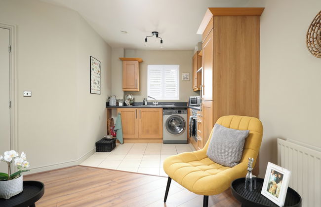 Stylish Flat With Sofa Bed in Malmesbury - Photo 4