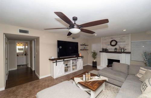 Spacious house with pool heater, hot tub, billiards - Foto 9