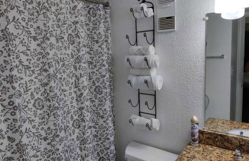 Beautiful 2-Bedroom Condo Near Universal and other Orlando Attractions, King Bed & Wi-Fi - Foto 23