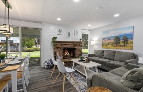 KING BED/Fresh Home/Seperate Big Screen Rooms/Park - Photo 23