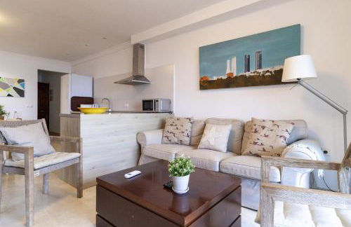 Modern apartment with pool on the beachfront in Marbella by SharingCo - Photo 37