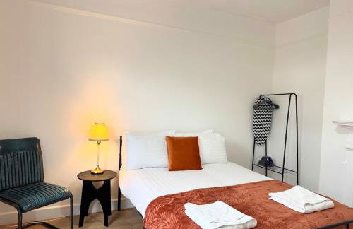 Entire 5 Bed New Home - Southampton Centre - 4BDRM - Foto 20