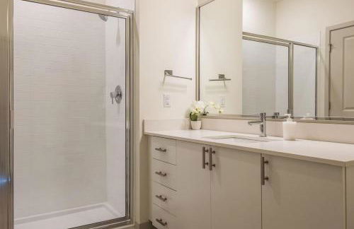 TWO Stunning Nulu CozySuites - Foto 15