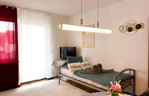 Helle 2 Zimmer Wohnung mit Balkon gemütlich & zentral - Foto 19