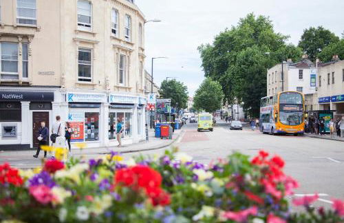 Stag & Hen Retreat - Walk to Nightlife - Sleeps 16 - Foto 50