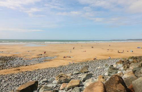 Courtyard Cottage - Photo 23