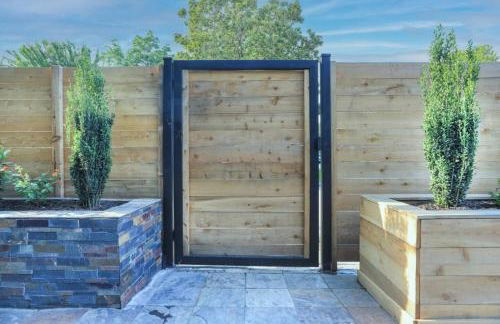 Casa Hosum - 7 mins Downtown Sleeps 9 King Bed Fenced Yard - Foto 14