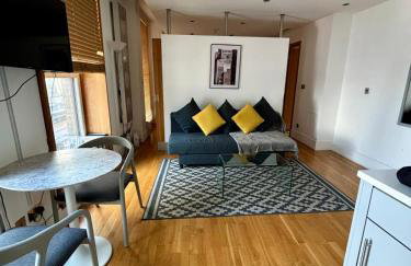 1 BR in Piccadilly Circus St James Cov1 - Photo 4