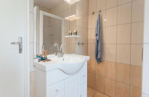 Modern villa with private pool - Foto 29