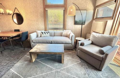 Ski in Ski out Top Floor Condo with Pools, Hot tub and more - Foto 9