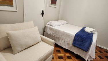 Complete studio one block from Flamengo beach - Foto 3