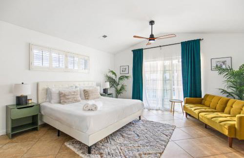 Modern Oasis with Pool & Jacuzzi near Universal Studios - Foto 26