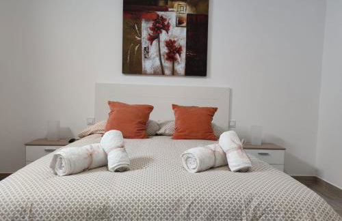 CASA PIRÁMIDE 2. Terraza WiFi y Parking Privado - Foto 12