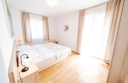 Villa Alma mit privatem Saltwater Pool - Photo 23