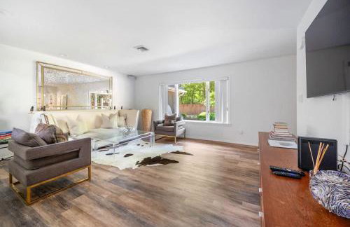 Villa Luz- Cozy Family Home with Jacuzzi year-round & heated pool in summer - Foto 38