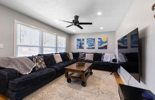 Newly Renovated 5BR 2 Living Rooms Sleeps 10 - Foto 2