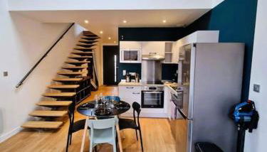 Le Bellay ¤ 2 Chambres ¤ Cour ¤10 mins Centre¤ - Foto 2