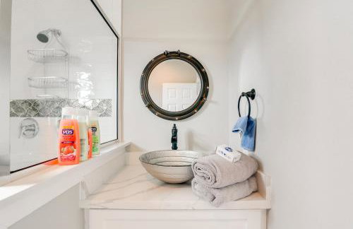 Rooftop Deck and Views! Pet-Friendly Galveston Home - Foto 11