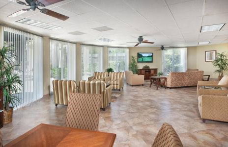 Family fun in Palm Springs in this resort 2BD condo with resort amenities including kids pool - Foto 11