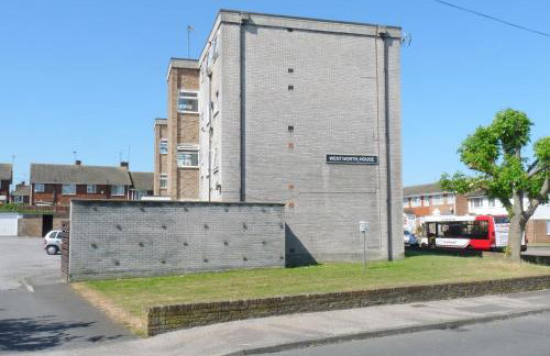 Wentworth Apartment with 2 bedrooms, Superfast Wi-Fi and Parking - Photo 28