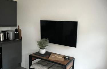 The Hideaway - Free Street Parking - Foto 9