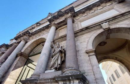 Twentythree Luxury Apartment - Photo 27