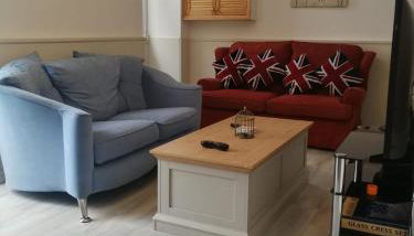 Three Sisters Cottage - Photo 3